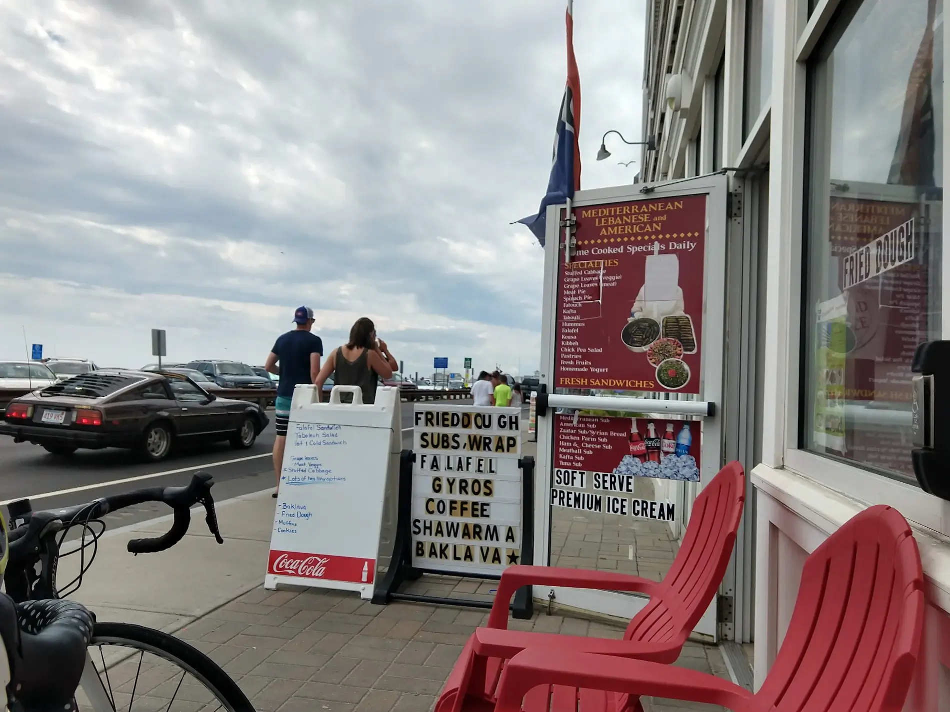Oceanfront Convenience Store & Lola's Kitchen