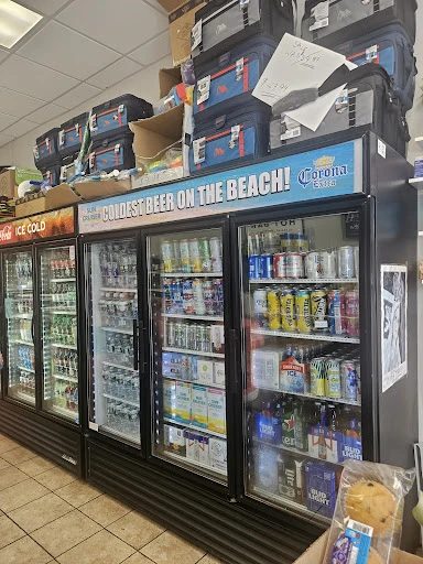 Oceanfront Convenience Store & Lola's Kitchen photo 5